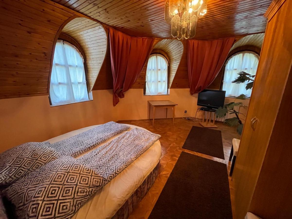 فندق ميسكولكفي  Szimpla Vendeghaz المظهر الخارجي الصورة